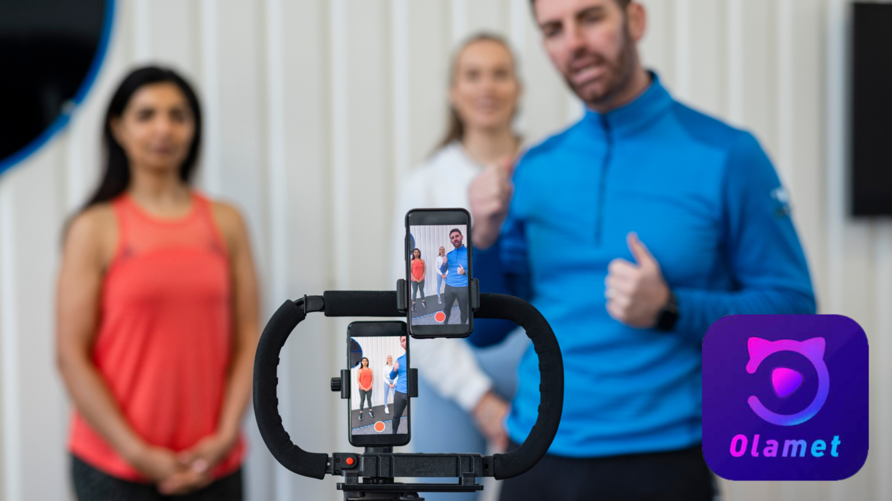A user engaging with her global audience on Chamet Live Streaming. (12)