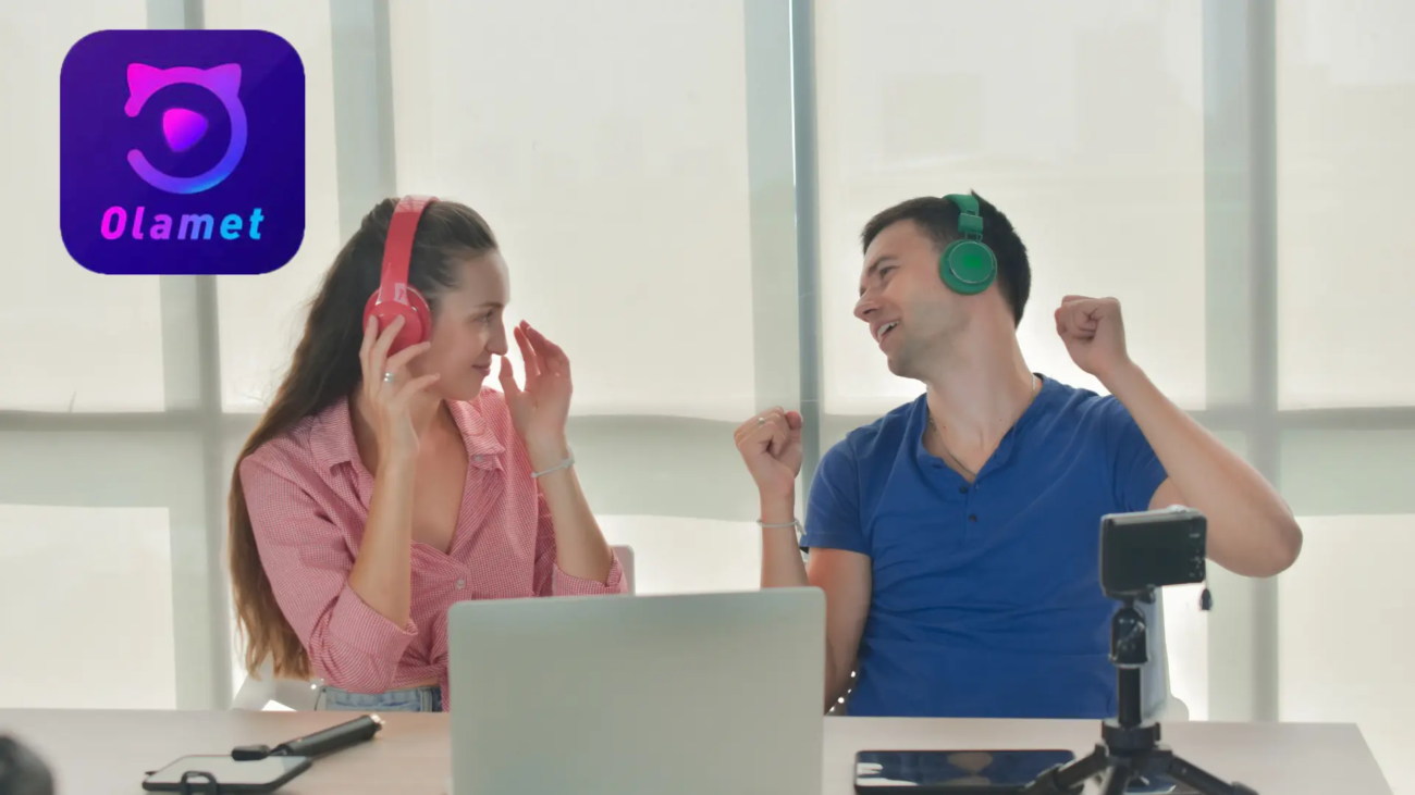 A user engaging with her global audience on Chamet Live Streaming. (18)
